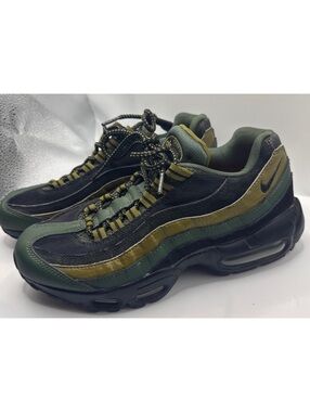 Nike Air Max 95 Essential 'Carbon Green' sneakers 749766‑300 Men’s size 6
